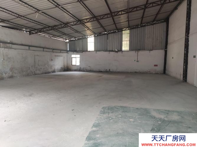 邯郸 临漳县  自建砖混的仓库，仓库里面没有柱子，进出车都很方便的。