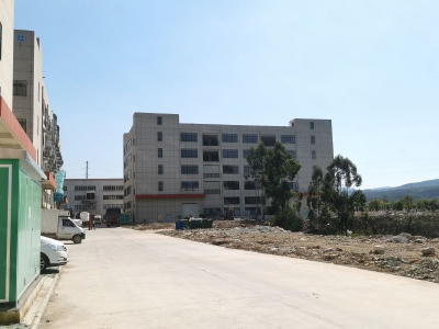 (出售) 柳州柳南厂房在柳州市科技型中小企业孵化园内，环境优美，配套齐全。图4
