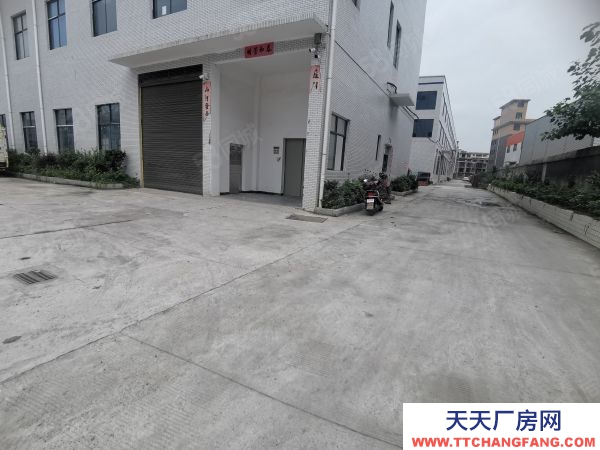 邵阳市隆回区  隆回工业园标准厂房出租，手续齐全。