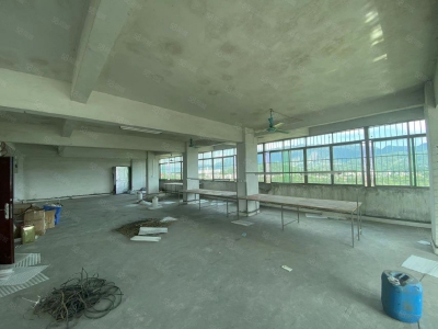 (出租) 清远佛冈县城 仓库出租 共360方 电梯 三厢电 价格8元一方图2