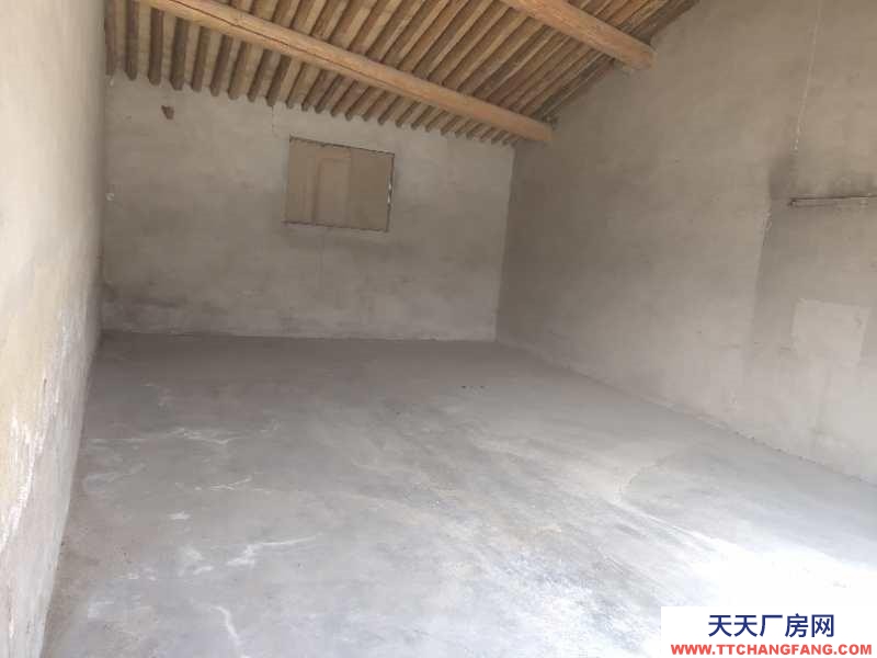 (出租)定西通渭 临街商铺（库房）出租，层高4.5米，租金可面议。