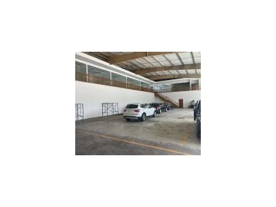 (出租) 长方形场地，二层五间办公室，整体出租。图1