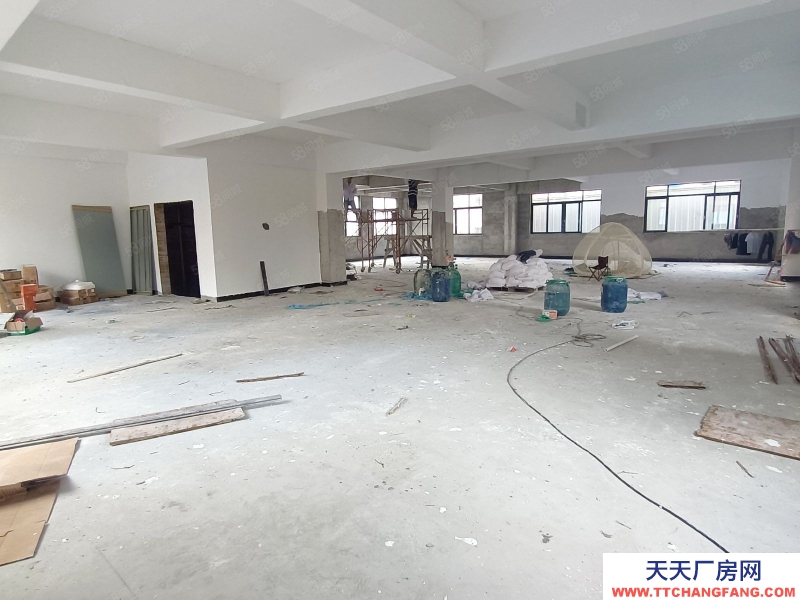 (出租) 广东中山广丰公园附近全新厂房1800方招租，单层面积450方形象好