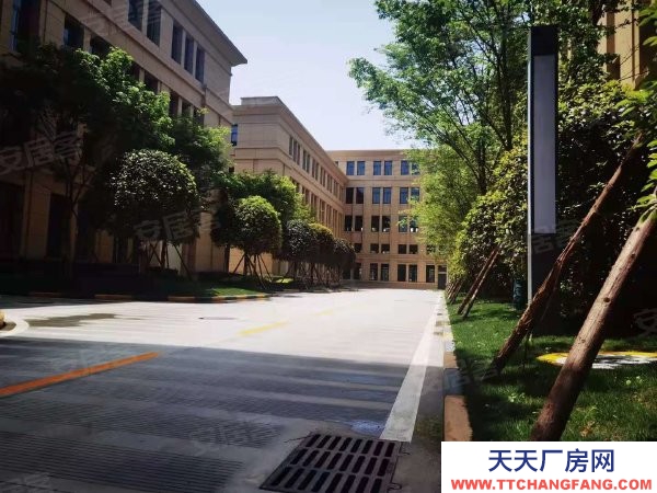 青白江城区1公里，二绕内，高速口，50年产权厂房，现房呈现，首付仅25%，出售！