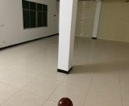 (出租) 自建: 一楼大仓库，二三楼居住办公