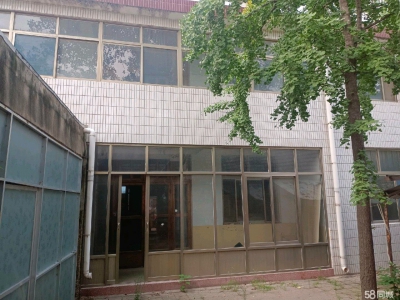 菏泽单县独院，在菜市场中间，水电都有，两层半图1