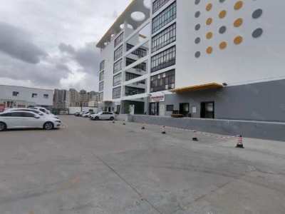 (出租) 深圳龙华油松靠坂田带卸货平台一楼1000平厂房出租图1