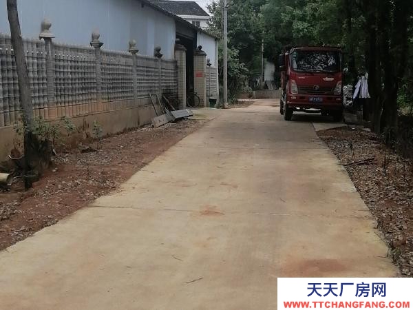 岳阳市湘阴区 厂房位于金龙镇芙蓉大道旁，三相四线，自来水，网络一应俱全