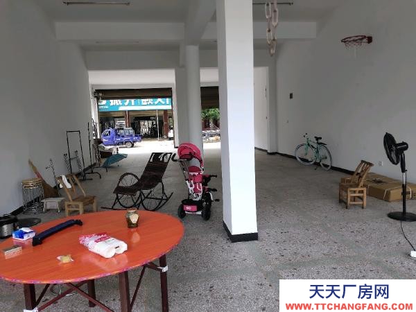 岳阳市湘阴区 仓库位于新知源学校附近，自家楼房的层，仓库宽敞