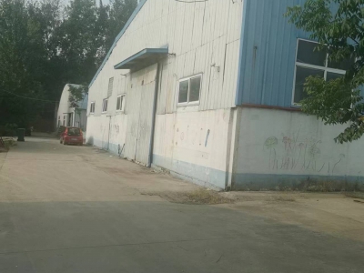 菏泽郓城随官屯镇文化路北段圣王水处理公司院内厂房出租图1