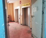 (出租) 地理位置优越，两部货梯，室内通风，消防设施好用，专人看守