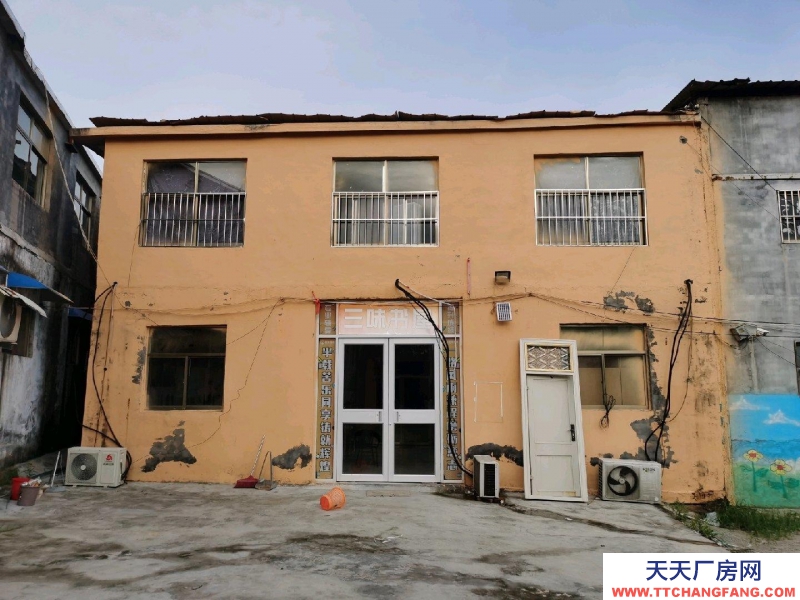 菏泽郓城小商品城对过，地上两层400平，可做仓库，办公