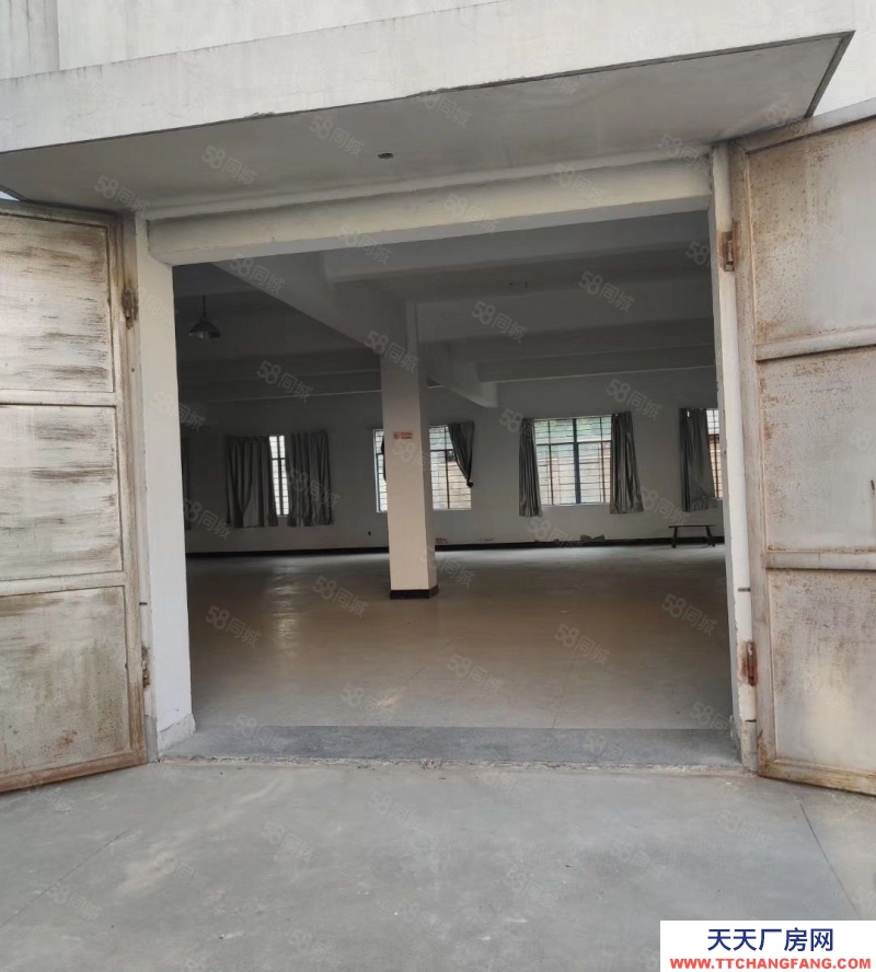 嘉兴平湖(出租) 九龙建材市场附近一楼450平方仓库，租金22元一平