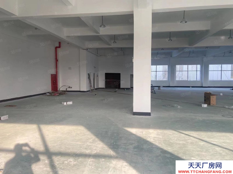 嘉兴平湖(出租) 服装城附近二楼1000平仓库，可分租有大货梯