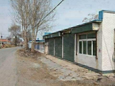 (出售)鞍山海城 农村路边房屋出售 带大院 位置好图1