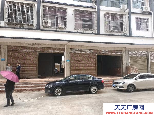 岳阳市平江区 铺面出租，可以做仓库使用，交通方便人员密集