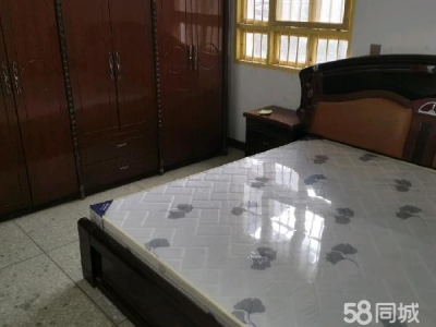 岳阳市平江区 伍市集镇平伍公路旁240平仓库另含水泥坪二室一厅一厨一卫。图2