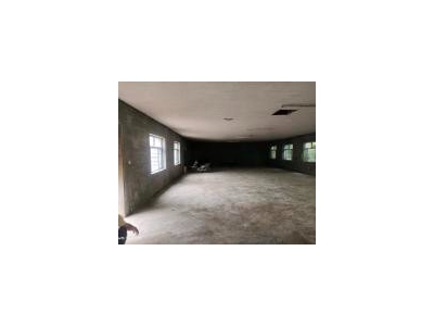 (出租)吉林 个人房子上下2层共400平 里面没有格挡 房子外面 还有仓裤图1