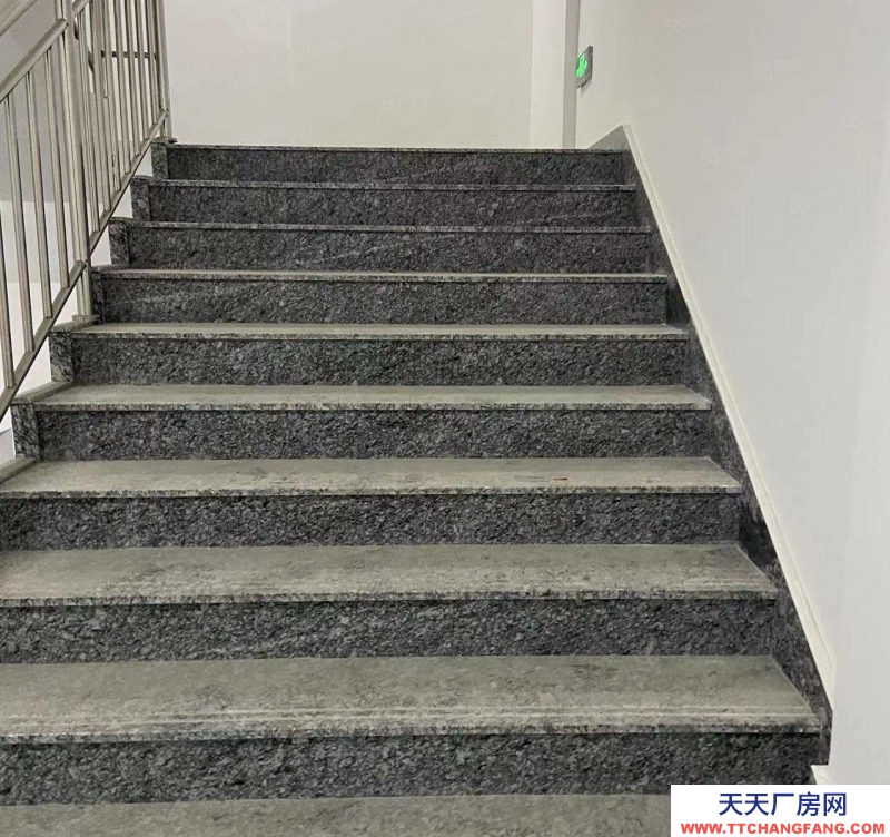 (出售) 汕头市达濠区南沙湾厂房 一整栋一至七层 26000平左右