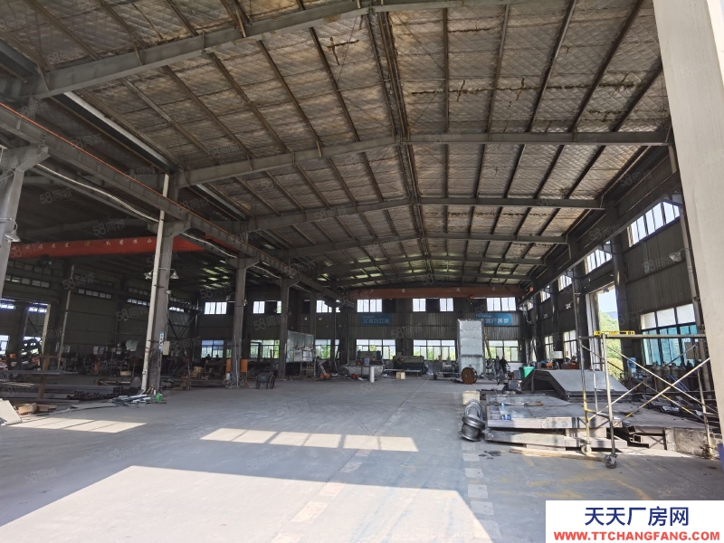 湖州吴兴(出租) 出租吴兴区八里店单层厂房2000平方带航车层高15米进出方便