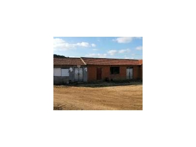(出售) 东辽水泥板房两个 库房一 住房一个图1