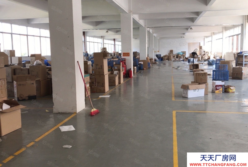 (出租) 江门高新区员工服务中心三楼1550方，租9块，带豪华办公室