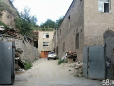 西宁城西房子共三层，每层140平方米。图1