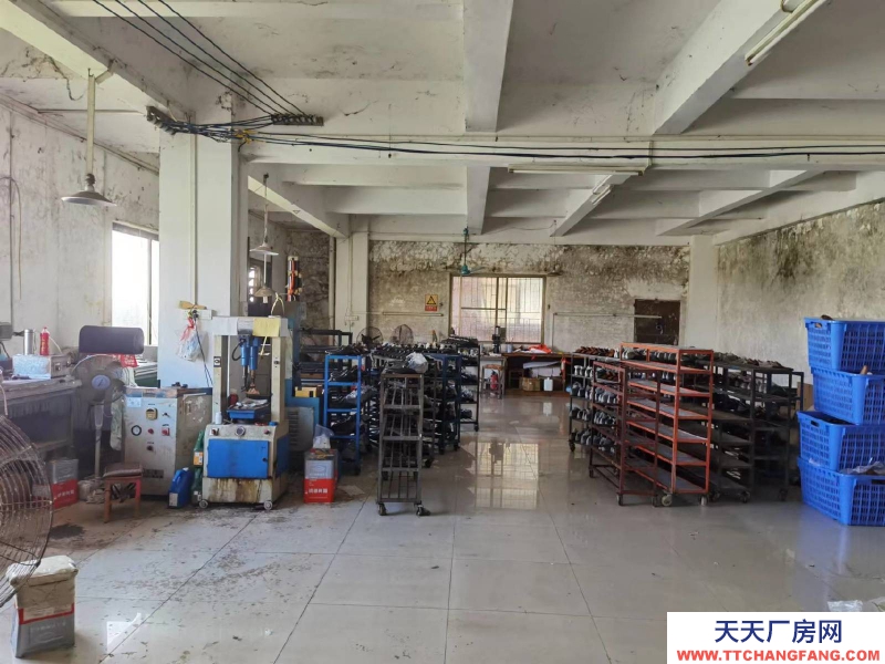 (出租) 江门鹤山公园旁边，竹树坡美食街700平方厂房，仓库出租