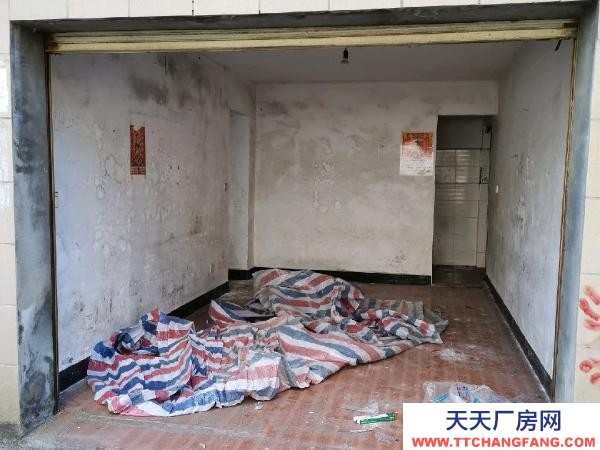 郴州市资兴区 临街，主干道附近，出行便利。