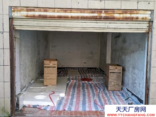 郴州市资兴区 临街，主干道附近，出行便利。