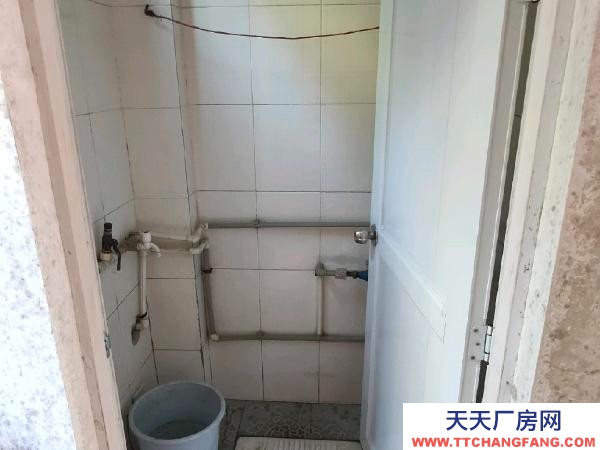 郴州市永兴区 龙山小学对面，茗苑小区，10栋楼下