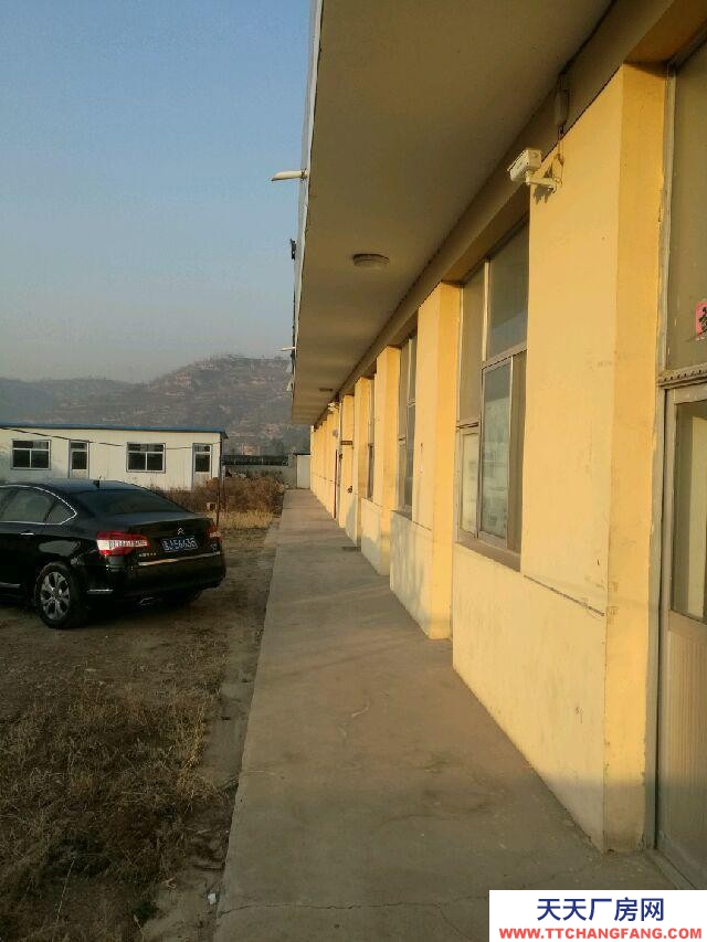 (出租) 临县火车站对面218省道旁房屋大院出租