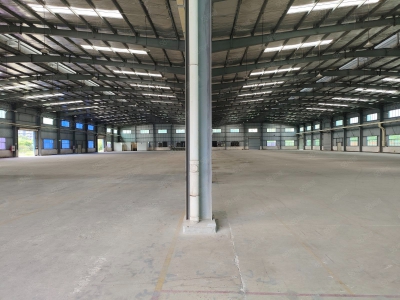 (出租) 高速出口滴水9米钢结构厂房7600低价出租1千平分租图2