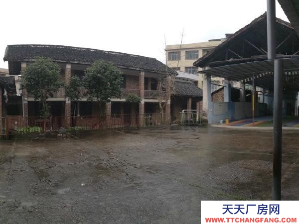 永州市祁阳区厂房出租 七里桥镇2400平超大厂房，配宿舍厨房，房东直租无中介费