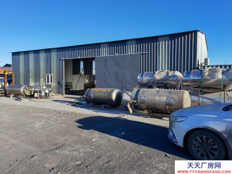 (出租) 新建厂房，大门口是二级路，路边有饭店超市等，院内是停车场