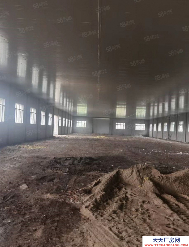 道里区机场路3000米标准家具厂房出租，交通便利，位置优越