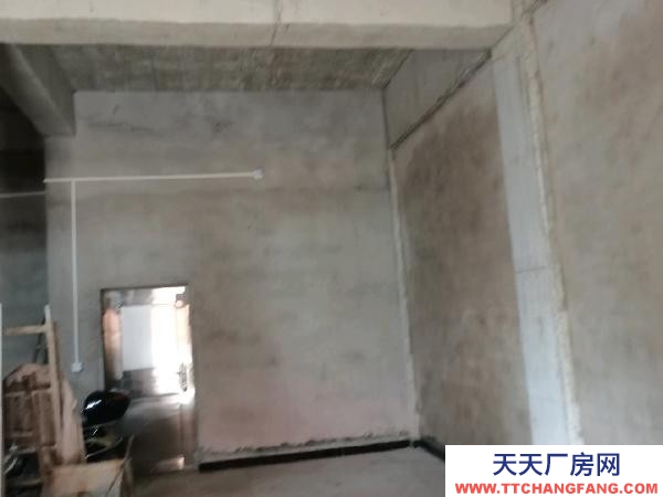 永州市祁阳区物资仓库 房子位置于荷塘二小区隔壁，两边都可通车