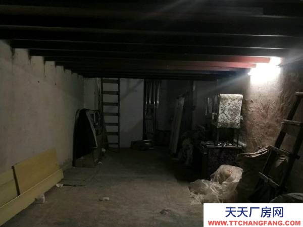 永州市宁远物资仓库 兴龙街地下车库，农业银行总行附近。停车，仓库两用。