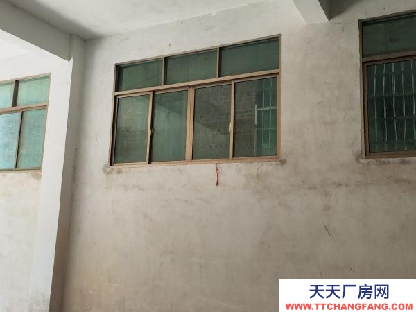 永州市宁远物资仓库 层高4.5米宽8米深20米，可以作为小型仓库或小型加工厂。