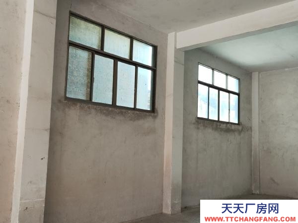 永州市宁远物资仓库 层高4.5米宽8米深20米，可以作为小型仓库或小型加工厂。