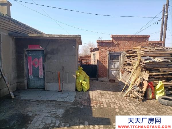 南岗出售可开办小型工厂，车库住房都有