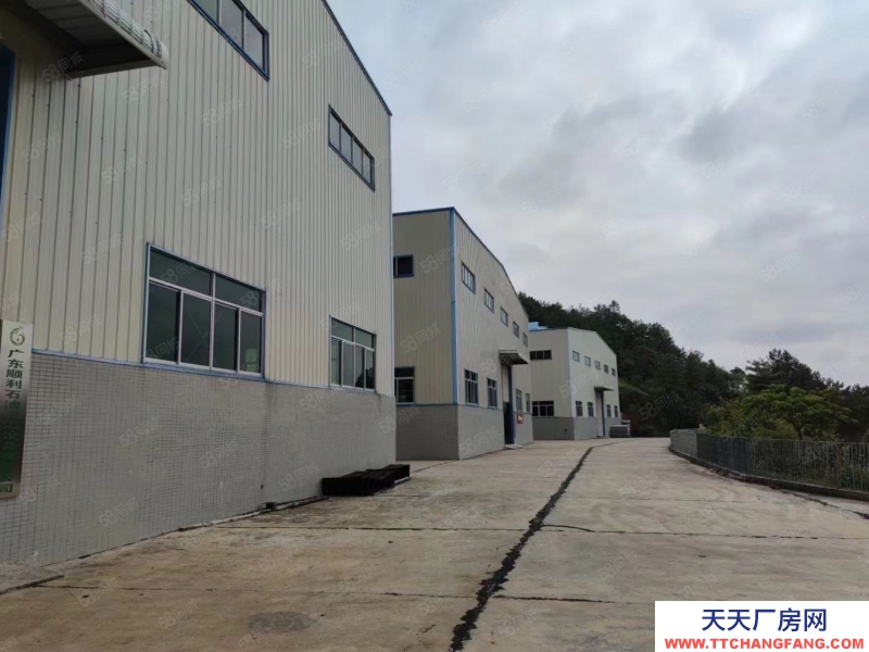 (出租) 梅州梅县新县城南口高铁附近标准厂房出租，拖头车可进适合机械加工