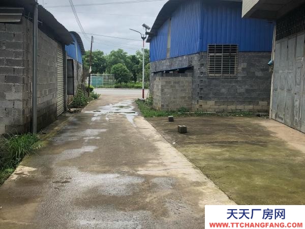 永州市江永物资仓库 一楼可以停4辆小车，离大马路近，三千广场绿化好，空气好