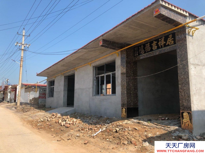 邢台 平乡蔬菜制品厂房出租) 位于前油召村，交通便利，水电网齐全。价格面谈。
