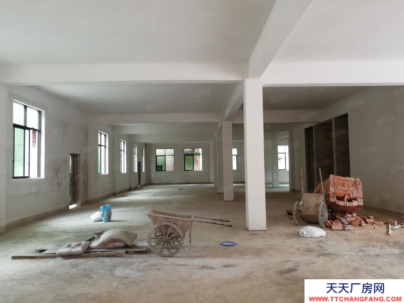 (出租) 梅州梅县框架结构！楼房三楼厂房1100平，可进拖头欢迎抢租！适合轻加工行业