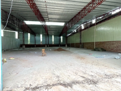 (出租) 梅州梅江区长沙邮局附近，1400平方仓库出租，建材仓库图1