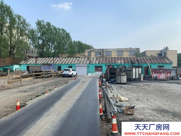哈尔滨市平房村百中学对过大院