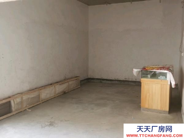 娄底市新化物资仓库 东方城市广场附近车库