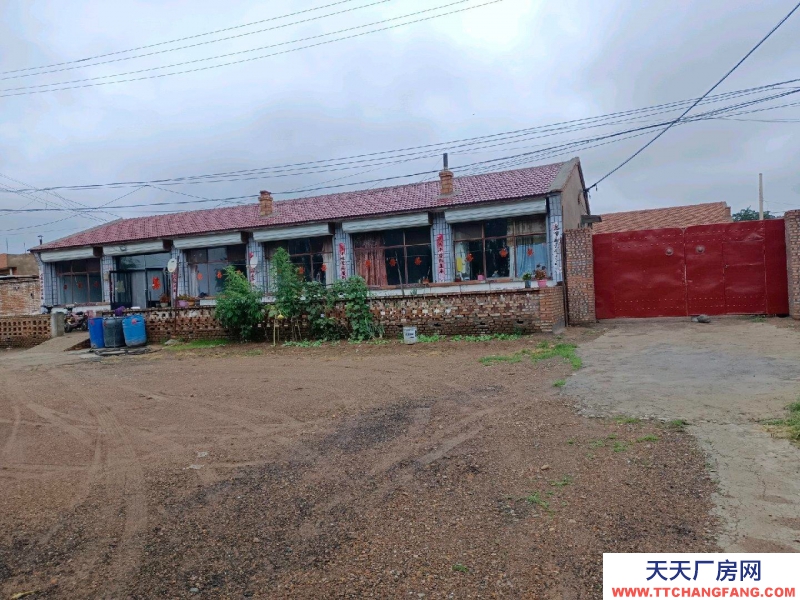 张家口 桥西  (出售) 水电齐全三相电出入方便面积宽大高速口附近 可办公 办糖果制品厂