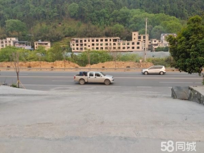 湘西市吉首速冻食品厂房  位于曙光村有栋自建楼房出租，出租一至三楼图1